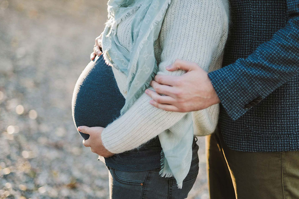 ausschnitt babybauch