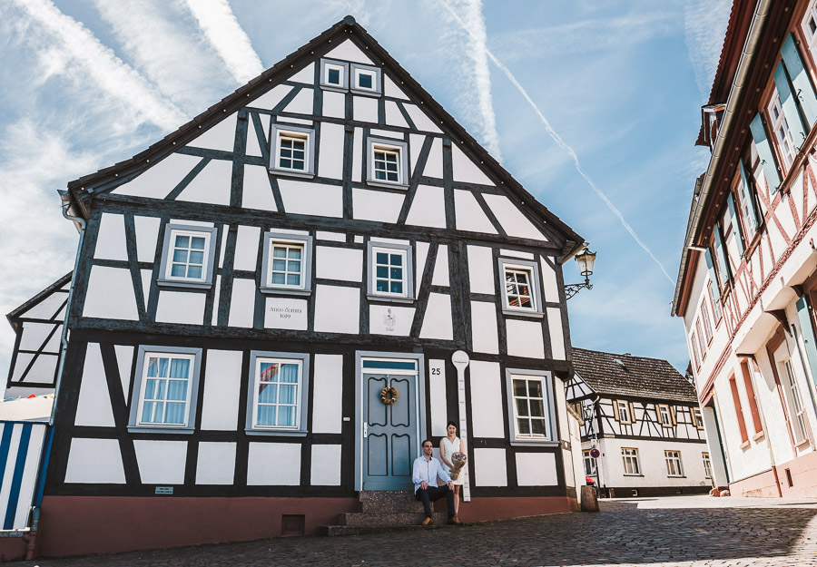 Paarshooting als Kulisse Fachwerkhaus in Seligenstadt