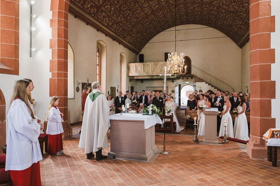 hochzeitsfotos-weisser-saal-hanau-trauung-11